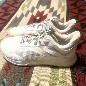 Reebok Nano X sz 9. Worn a few times excellent condition. Cream
